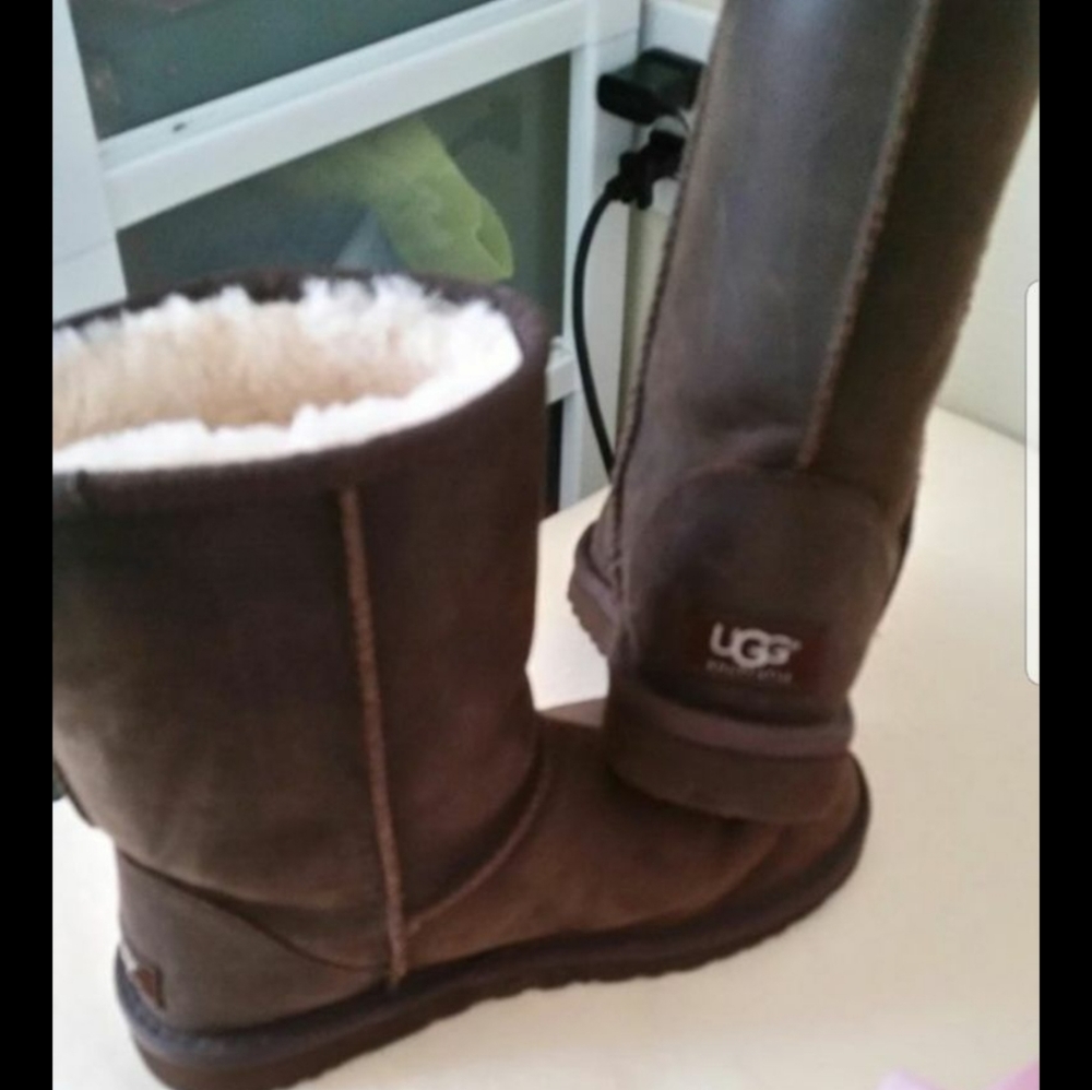 Ugg boots size 6